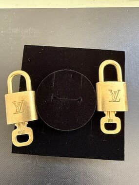 PICK ONE LOUIS  VUITTON LOCK and KEY